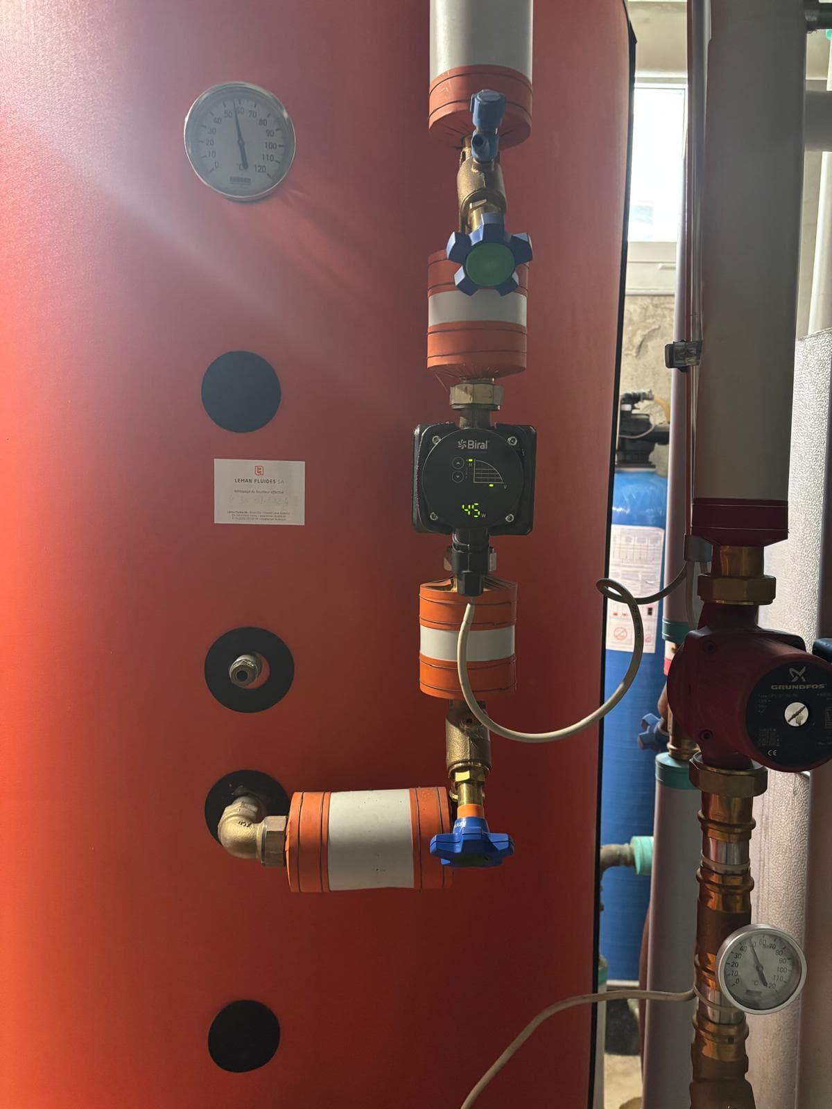 Installation de chauffe-eau / Ballon d'eau chaude et détartrage